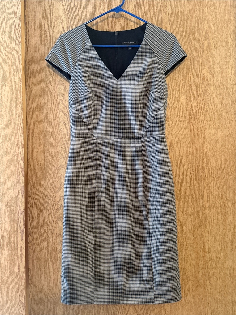 Banana Republic Black and White Houndstooth V-Neck Sheath Dress